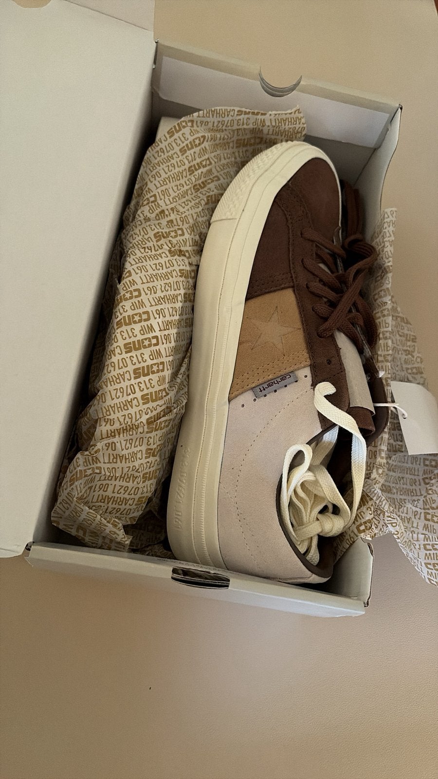 Carhartt WIP x Converse One Star nieuw in doos, Ophalen of Verzenden, Nieuw, Sneakers of Gympen
