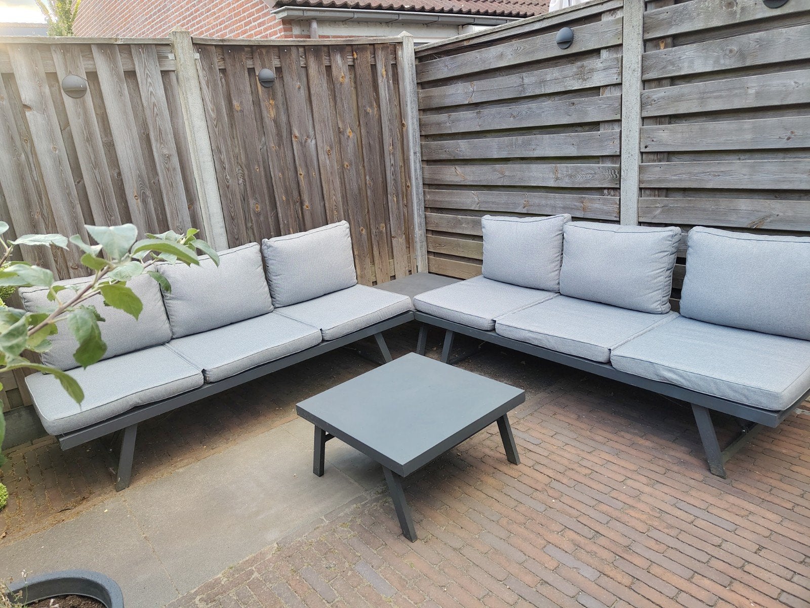 2x Forza Vadena lounge tuinbank 198cm + 2 tafeltjes, Ophalen, Gebruikt, 6 zitplaatsen, Bank