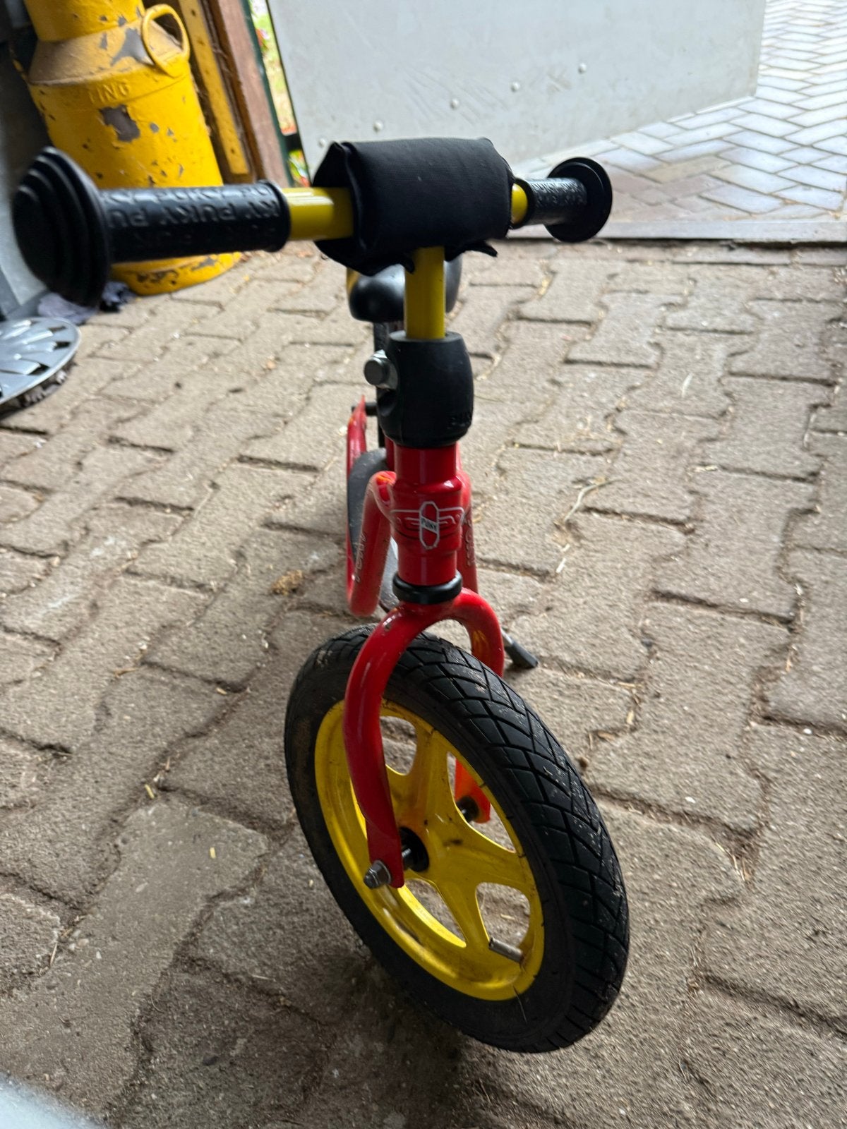 Puky loopfiets rood/geel, Fietsen en Brommers, Fietsen | Kinderfietsjes, Ophalen, Zo goed als nieuw, Minder dan 16 inch