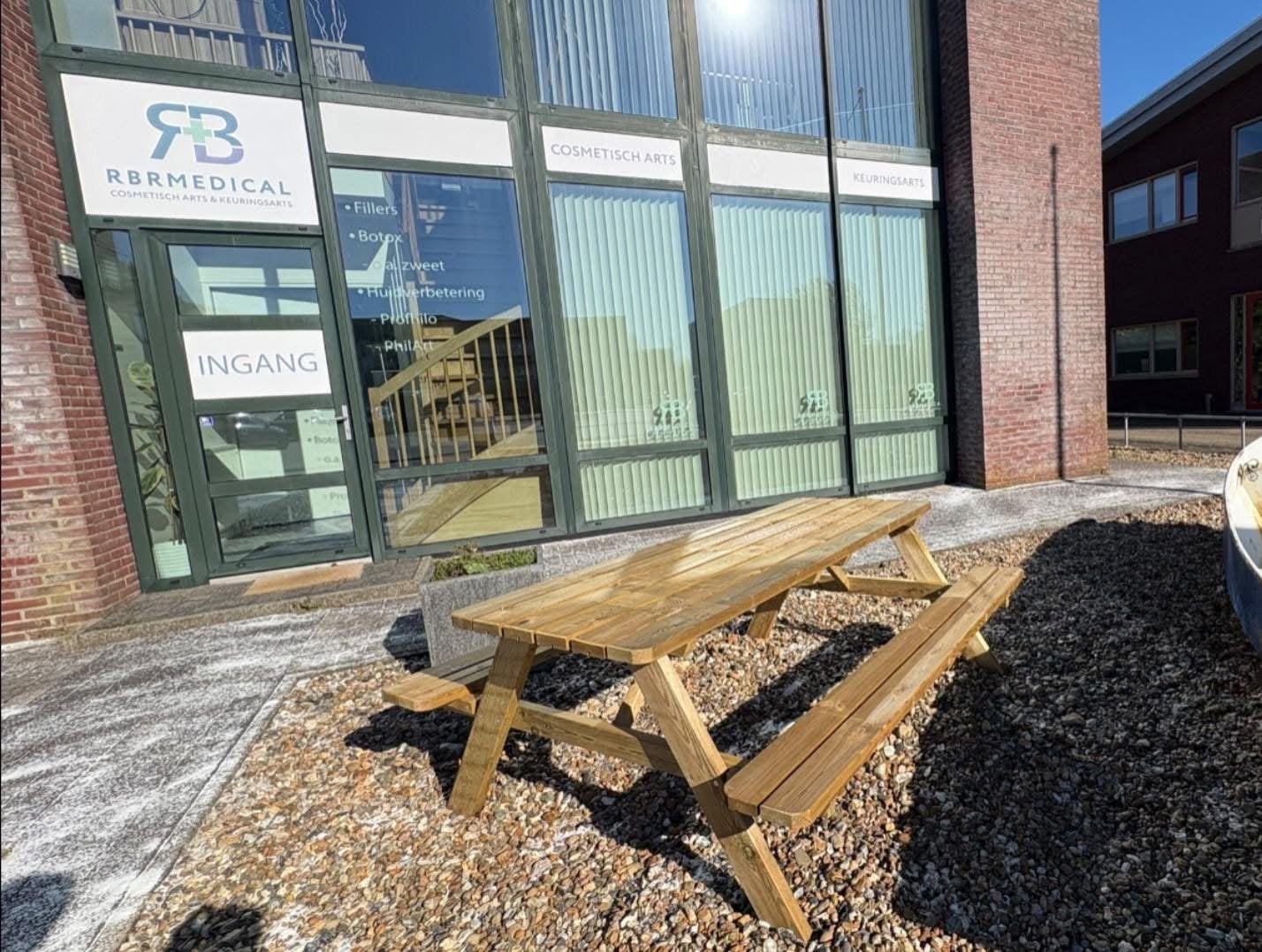 Stevige houten picknicktafel voor buiten, Tuin en Terras, Ophalen of Verzenden, Gebruikt, Rechthoekig, Hout