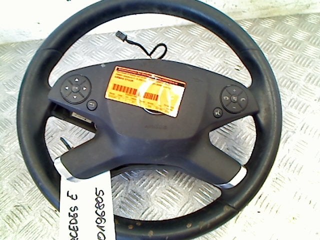 Airbag Stuur Mercedes-Benz E Estate (S212) (2009-11/2016-12), Gebruikt, Mercedes-Benz AG, Mercedes-Benz, Mercedesstraße 120, Stuttgart 70372, , Duitsland