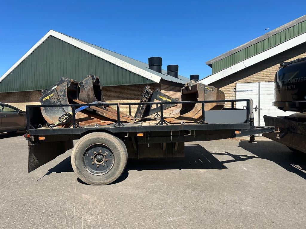 Zelfbouw ONBEKEND bakkenkar (bj 2005), Graafmachine