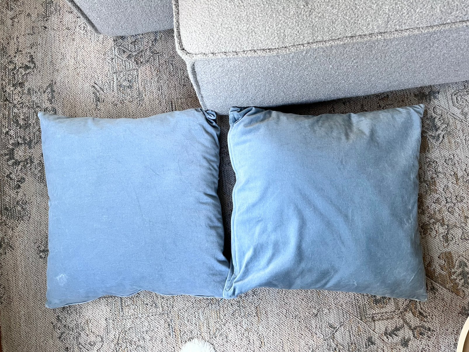 2 fluwelen kussens, Ophalen, Zo goed als nieuw, Blauw, Vierkant
