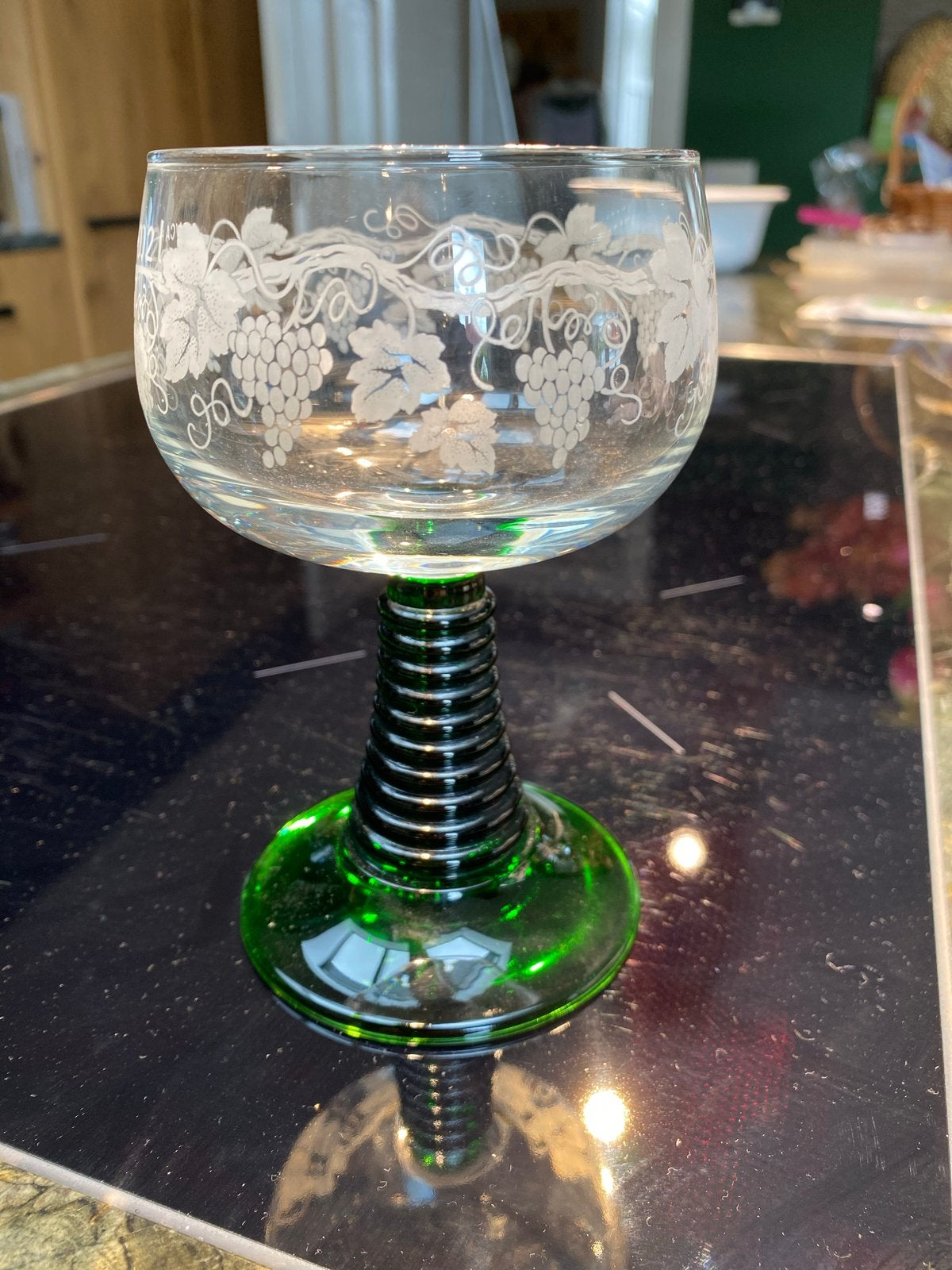 Set van 6 Luminarc Roemer glazen met groene voet, bedrukt, Antiek en Kunst, Ophalen of Verzenden