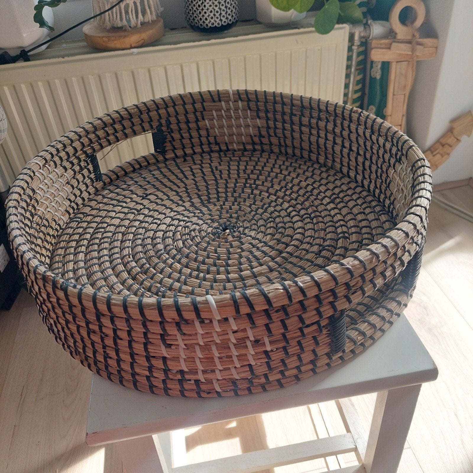 Ronde rieten mand met handvatten, Mand, Rond, Ophalen of Verzenden, Zo goed als nieuw