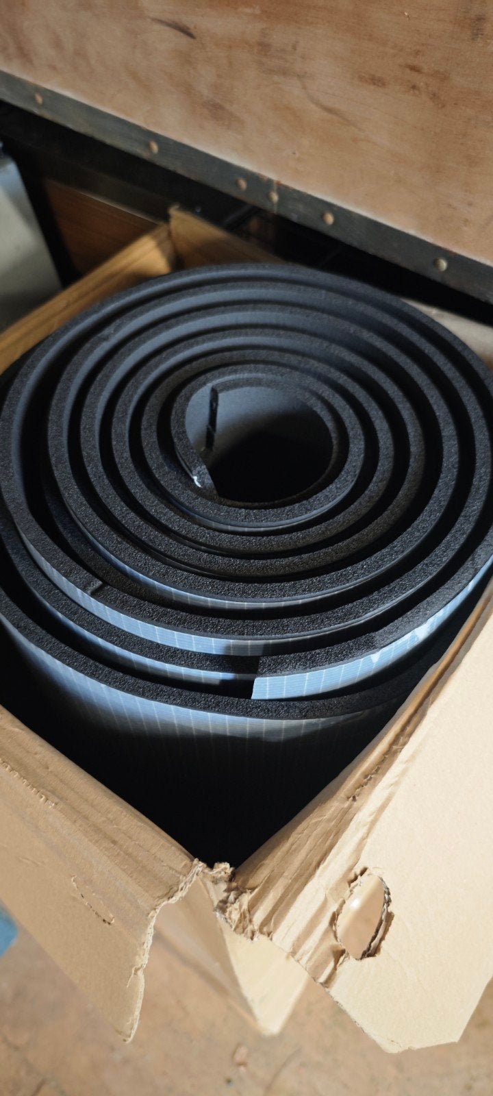 Armaflex zelfklevend 1m breed - 2 stukken (3,80m en 5m), Ophalen, Overige materialen, Minder dan 4 cm, 5 tot 10 m²
