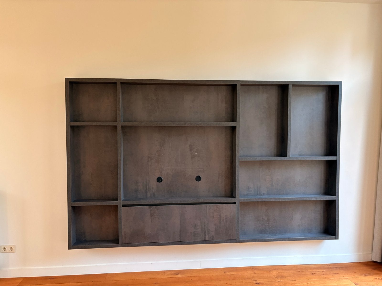 Maatwerk Kast - Zwevend TV-meubel/Boekenkast 180cm x 300cm, Ophalen, Overige materialen, Zo goed als nieuw, 200 cm of meer