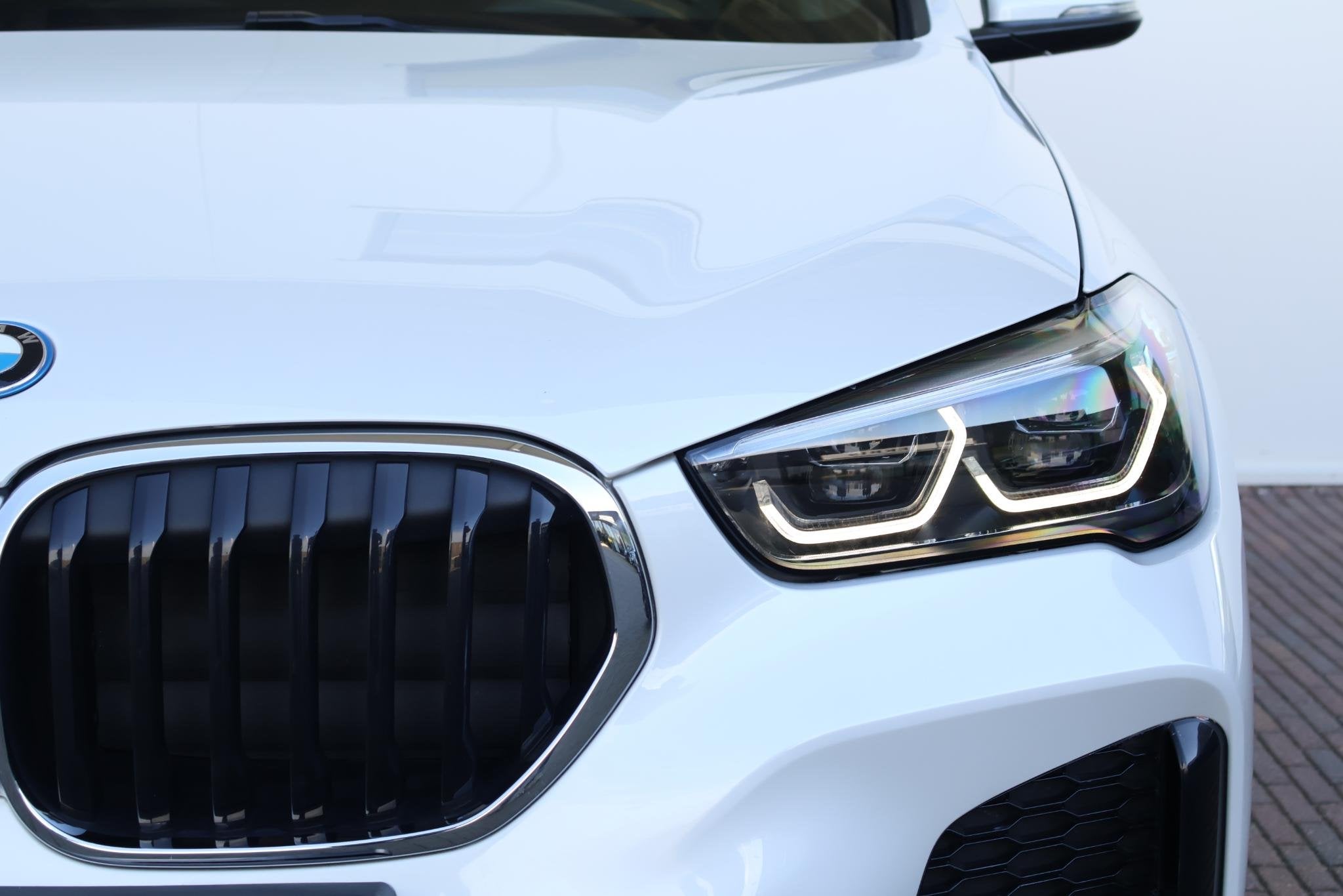 BMW X1 xDrive25e | SoH 87% | M-Sport Pakket | Trekhaak | Sto, Stof, Gebruikt, Met garantie (alle), Wit