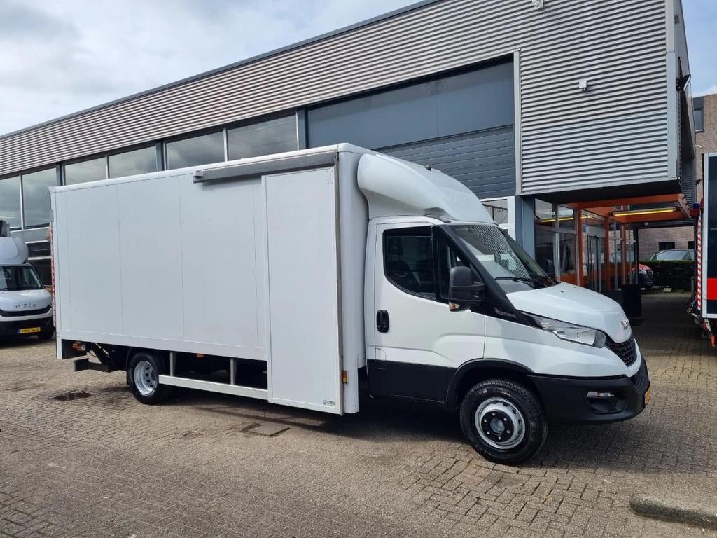 Iveco Daily 70C18 3.0D Koffer 1000kg LBW GVW 7000kg Euro 6, Auto's, Bestelauto's, Automaat, Achterwielaandrijving, Gebruikt, Euro 6