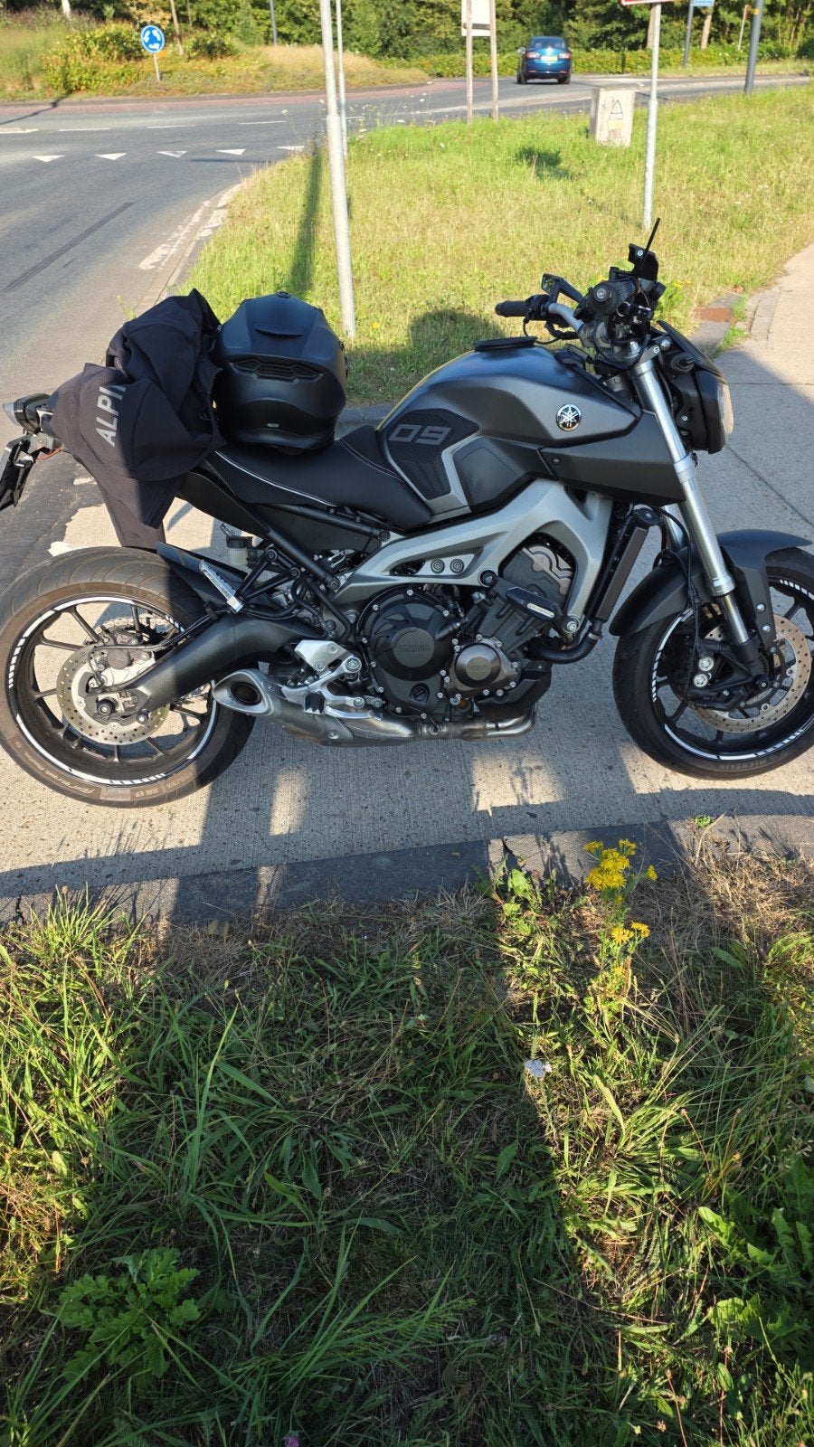 MT09 2015 met comfort zadel aangeboden!, Motoren, Motoren | Yamaha, LED Verlichting, Occasion, Motorrijbewijs A, 948 cc