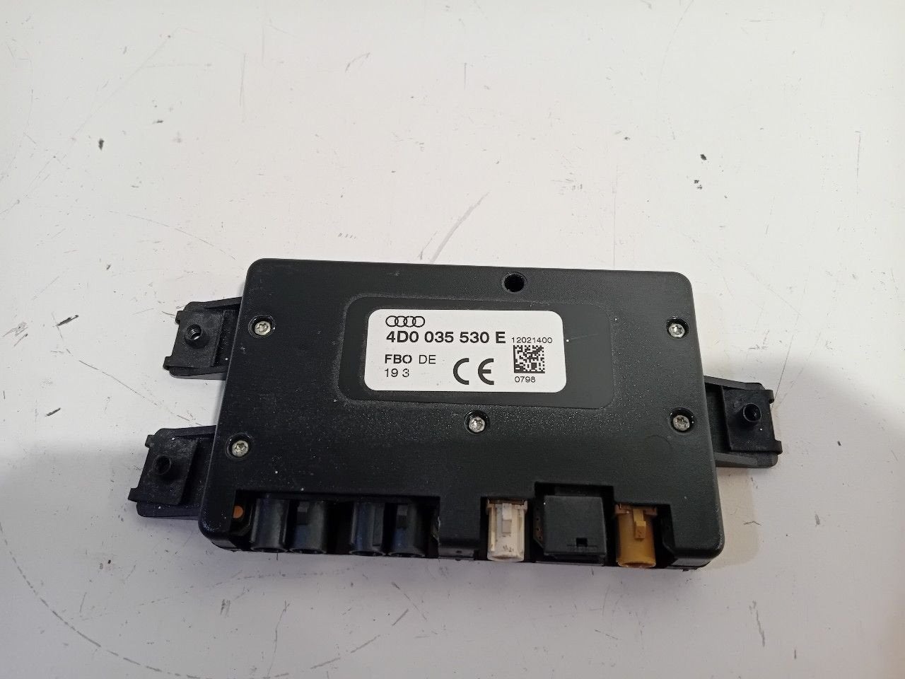 Antenne versterker Audi RS 6, Ophalen of Verzenden, Van der Ven Autorecycling B.V., Onderdelen@venauto.nl, Ettenseweg 76, 4706 PB Roosendaal, The Netherlands