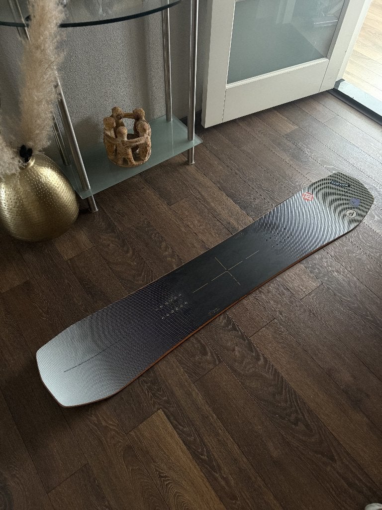 Snowboard Bataleon Disaster+ 151, Ophalen of Verzenden, Zo goed als nieuw, Board