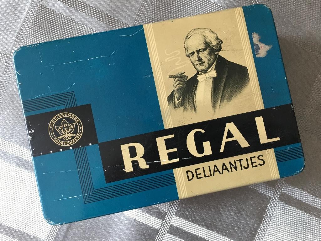Blikken sigarendoos van Regal Deliaantjes, Verzamelen, Ophalen of Verzenden, Gebruikt, Overige