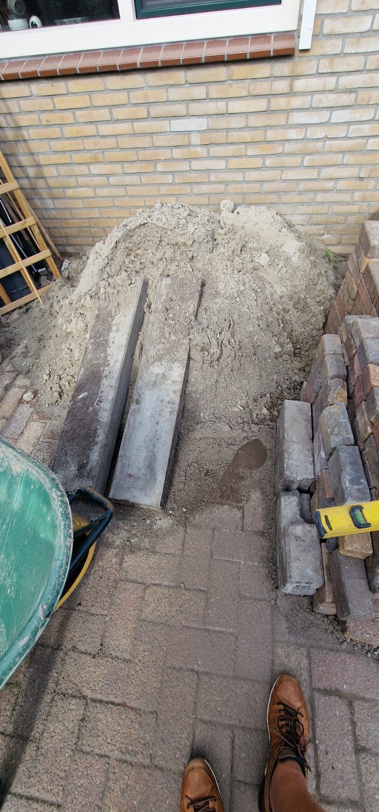 1/3  kuub brekerzand + 2 betonbanden gratis af te halen., Tuin en Terras, Ophalen, Brekerzand