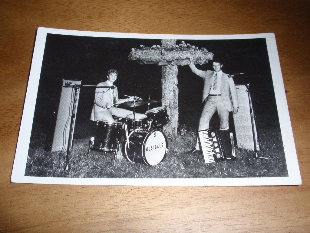 Strooikaart verzamelkaart The Musicals Band Artiest Wier, Verzenden, Gebruikt, Foto of Kaart