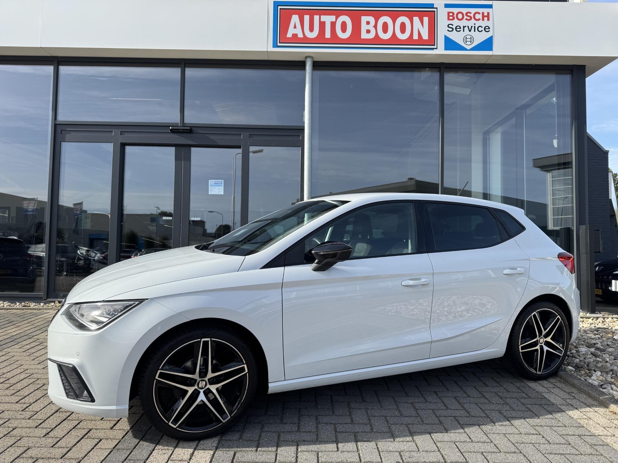 SEAT Ibiza 1.0TSi 95PK FR : APPCARPLAY/P-CAM/LED/18''LMV/ CL, Auto's, Voorwielaandrijving, Dealer onderhouden, Stof, Euro 6