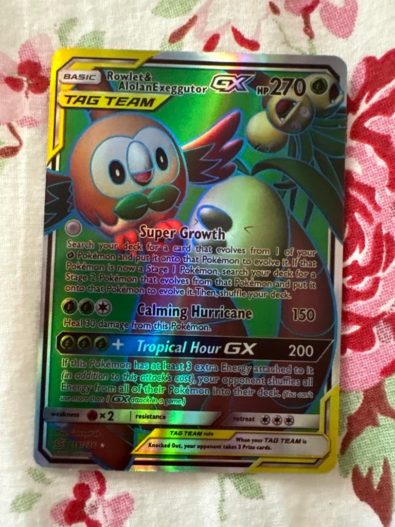 Pokémon Kaart: Rowlet & Alolan Exeggutor GX TAG TEAM, Ophalen of Verzenden, Zo goed als nieuw, Losse kaart, Foil