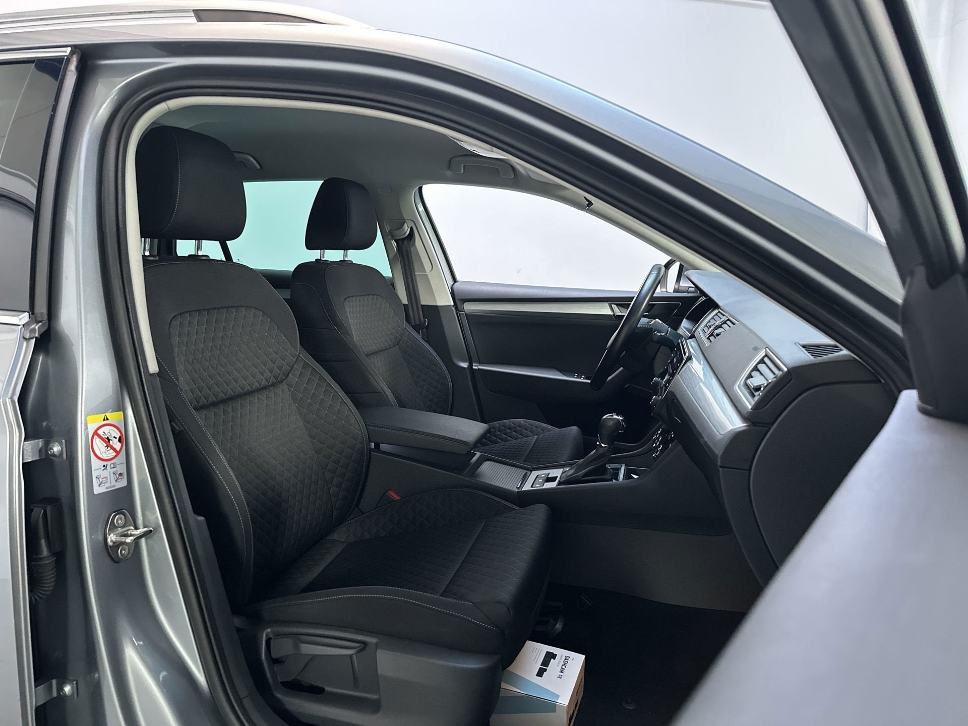 Skoda Superb Combi 1.5 TSI 150pk DSG ACT Business Edition Ad, Dealer onderhouden, Stof, 4 cilinders, Origineel Nederlands