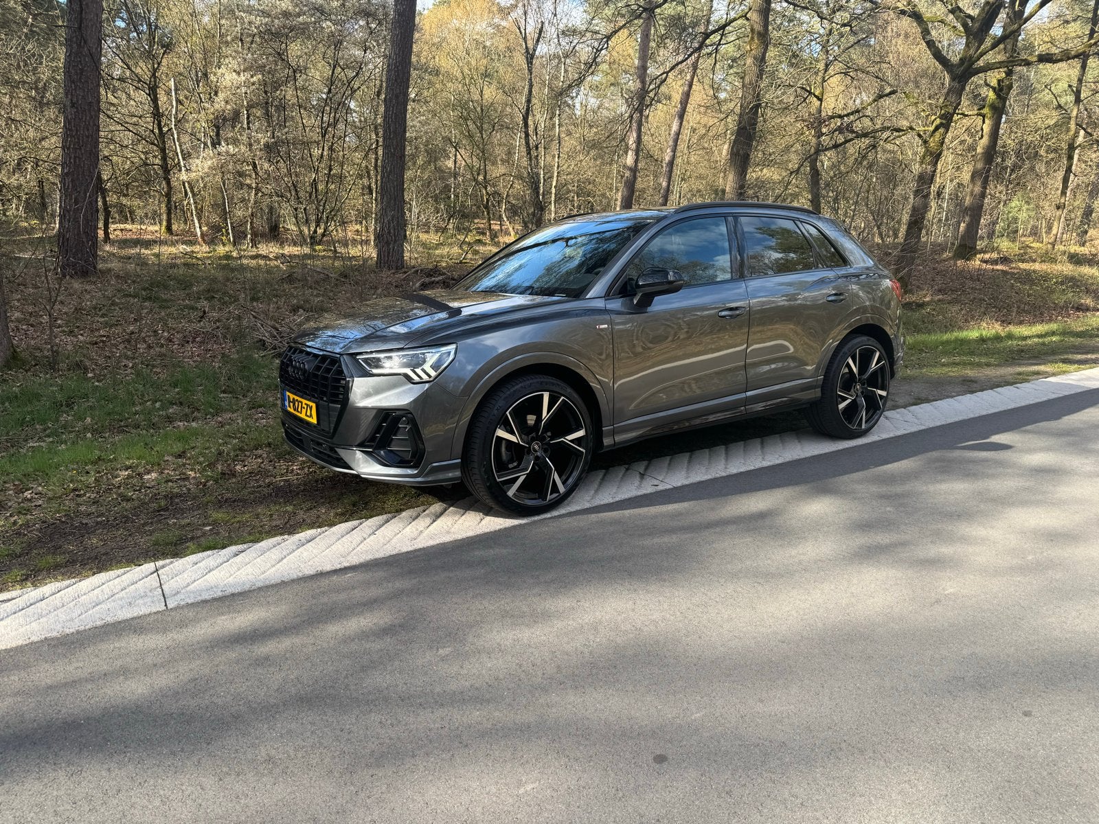 Audi Q3 35 Tfsi 150pk Mhev S Tronic 2023 Grijs, 15 km/l, 4 cilinders, Origineel Nederlands, Zilver of Grijs
