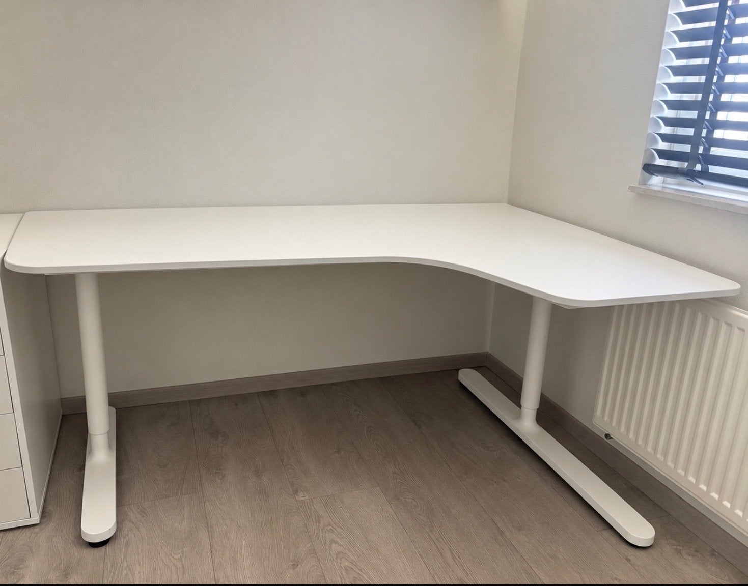 IKEA Hoekbureau 160x110 cm - Mechanisch Verstelbaar, Ophalen, Gebruikt, Hoekbureau, In hoogte verstelbaar