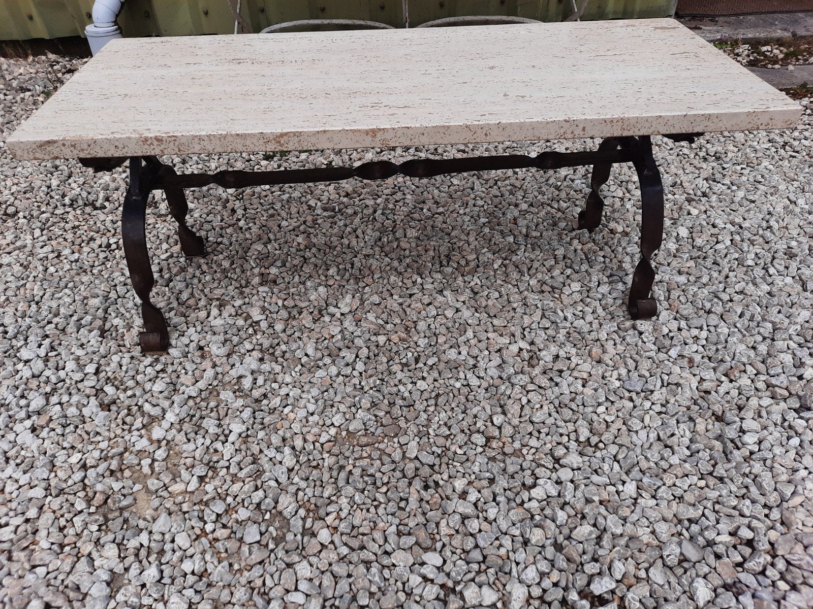 Vintage salontafel met travertin blad, Ophalen