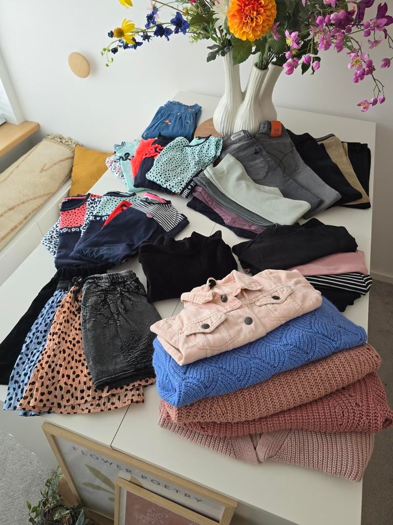 Kledingpakket meisje 134/140 (30 st) 'netjes', Ophalen of Verzenden, Zo goed als nieuw, Maat 134