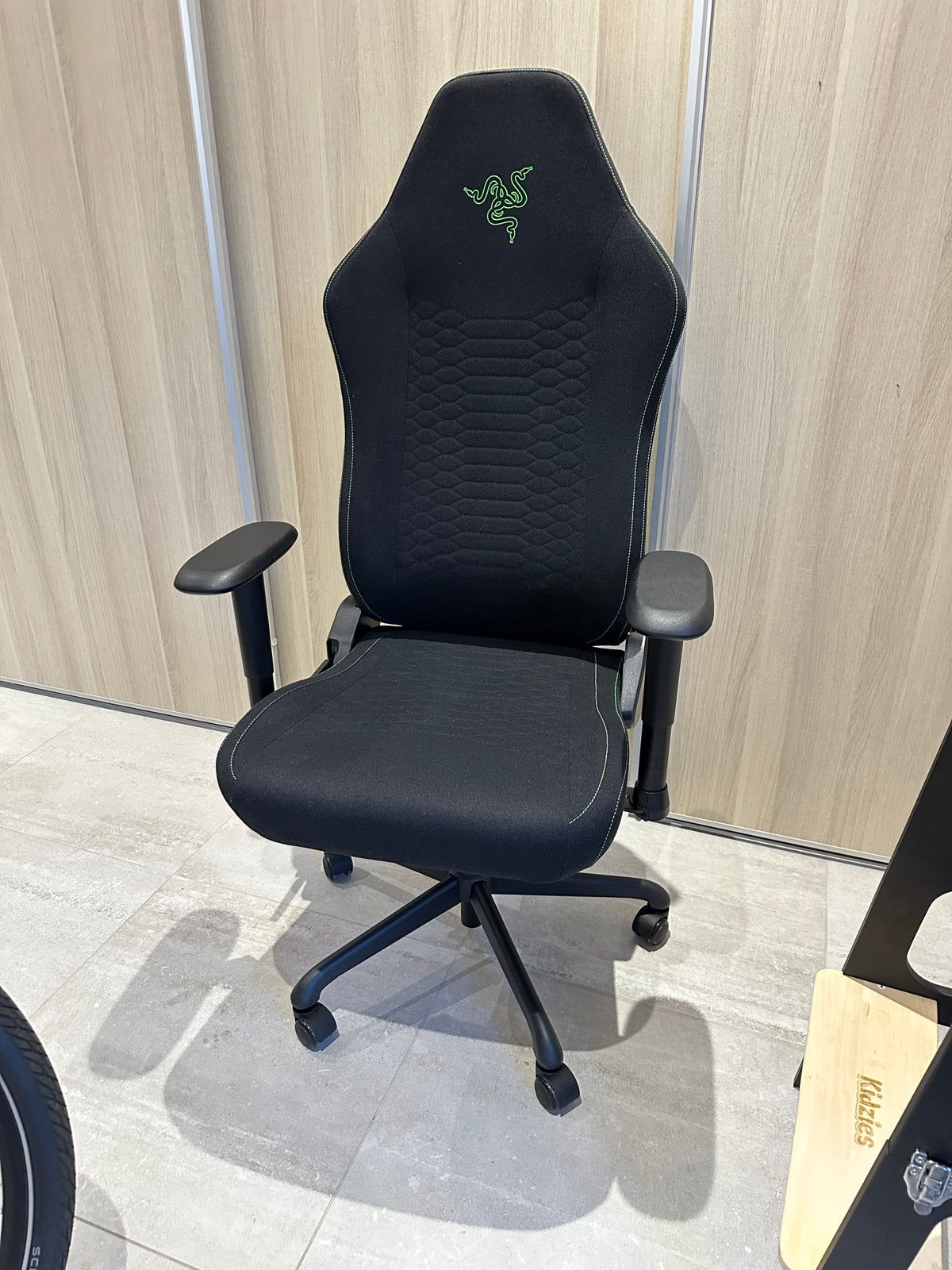 Razer Iskur V2 X Gaming stoel/bureaustoel, Ophalen, Gaming bureaustoel, Zwart, Zo goed als nieuw