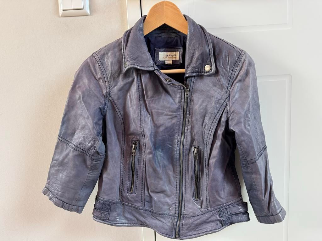 Paars leren kort jasje van Bershka, maat S, Ophalen of Verzenden, Gedragen, Maat 36 (S), Paars