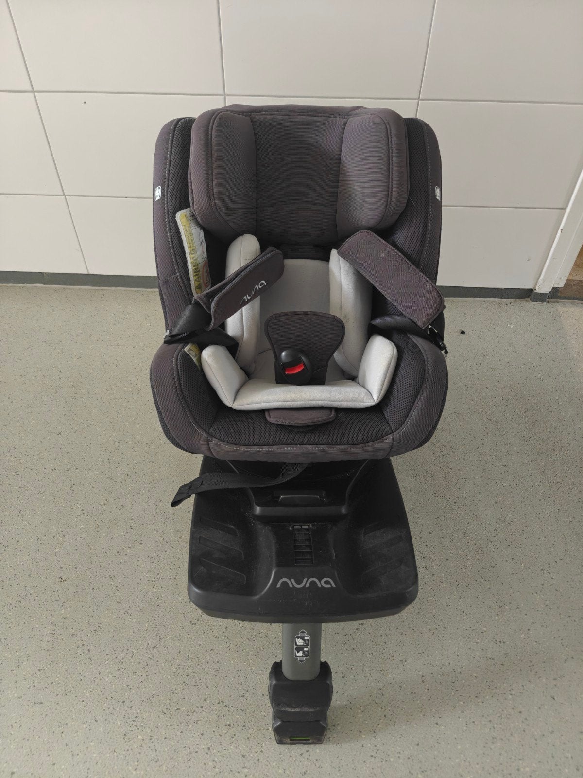Nuna Rebl Plus 360graden draaibaar Isofix autostoel, Slaapstand, Zo goed als nieuw, Isofix, 0 t/m 13 kg
