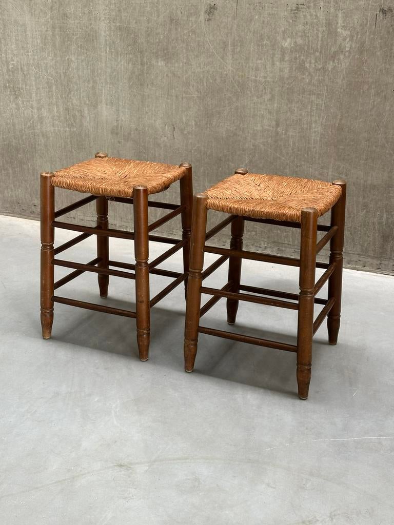 Set/2 houten krukken met biezen zitting ‘60, Ophalen, Gebruikt, 60 tot 90 cm, X