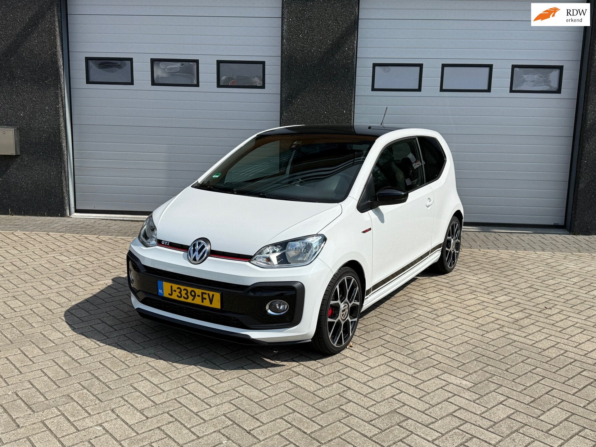 Volkswagen Up! 1.0 TSI GTI MILLTEK/STOELVERWARMING/CRUISE/AI, Auto's, Volkswagen, 970 kg, 4 stoelen, 116 pk, Wit