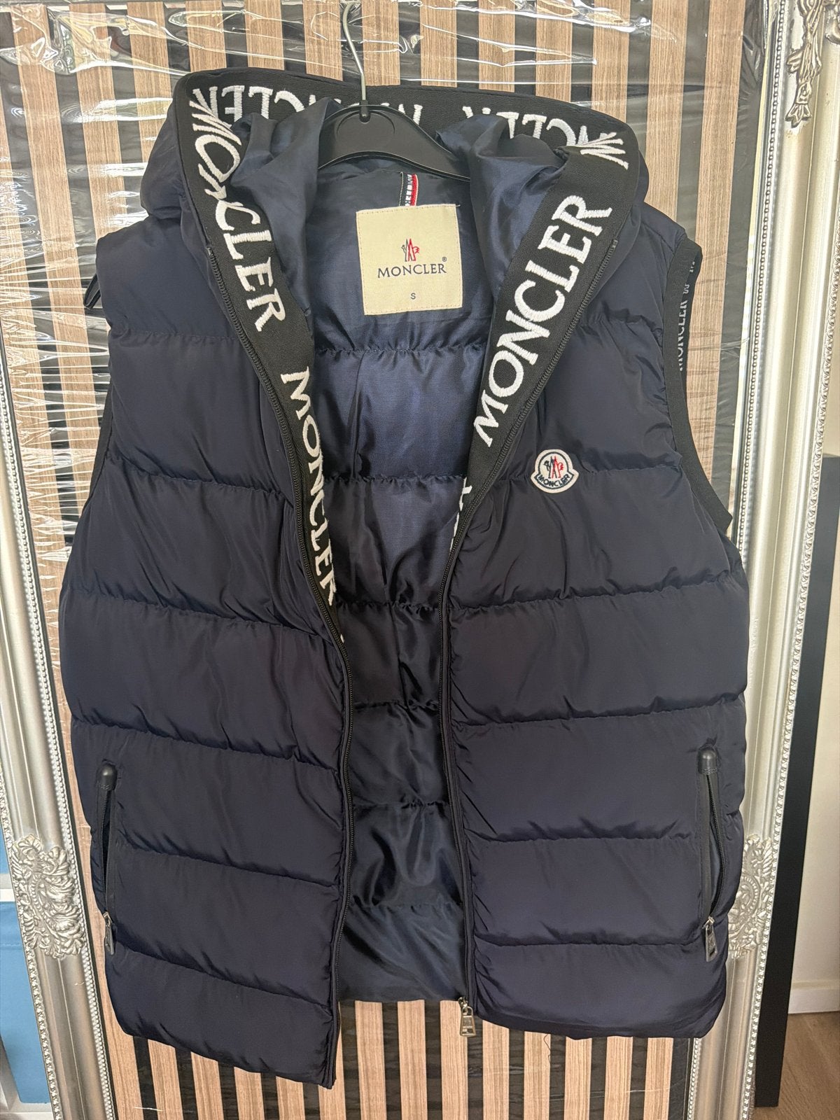 Moncler Bodywarmer Maat S - Zo goed als nieuw, Kleding | Heren, Ophalen of Verzenden, Zo goed als nieuw, Blauw