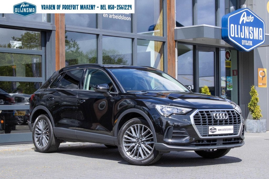 Audi Q3 45 TFSIe PHEV S tronic|360 Camera|Stoelverwarming|Ca, Auto's, Stof, Gebruikt, Zwart, Hybride Elektrisch/Benzine