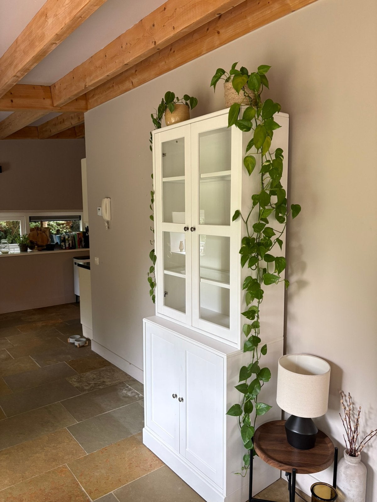 IKEA HAVSTA vitrinekast wit – massief hout – 81x47x212cm, Ophalen, Met deur(en), 200 cm of meer, 50 tot 100 cm