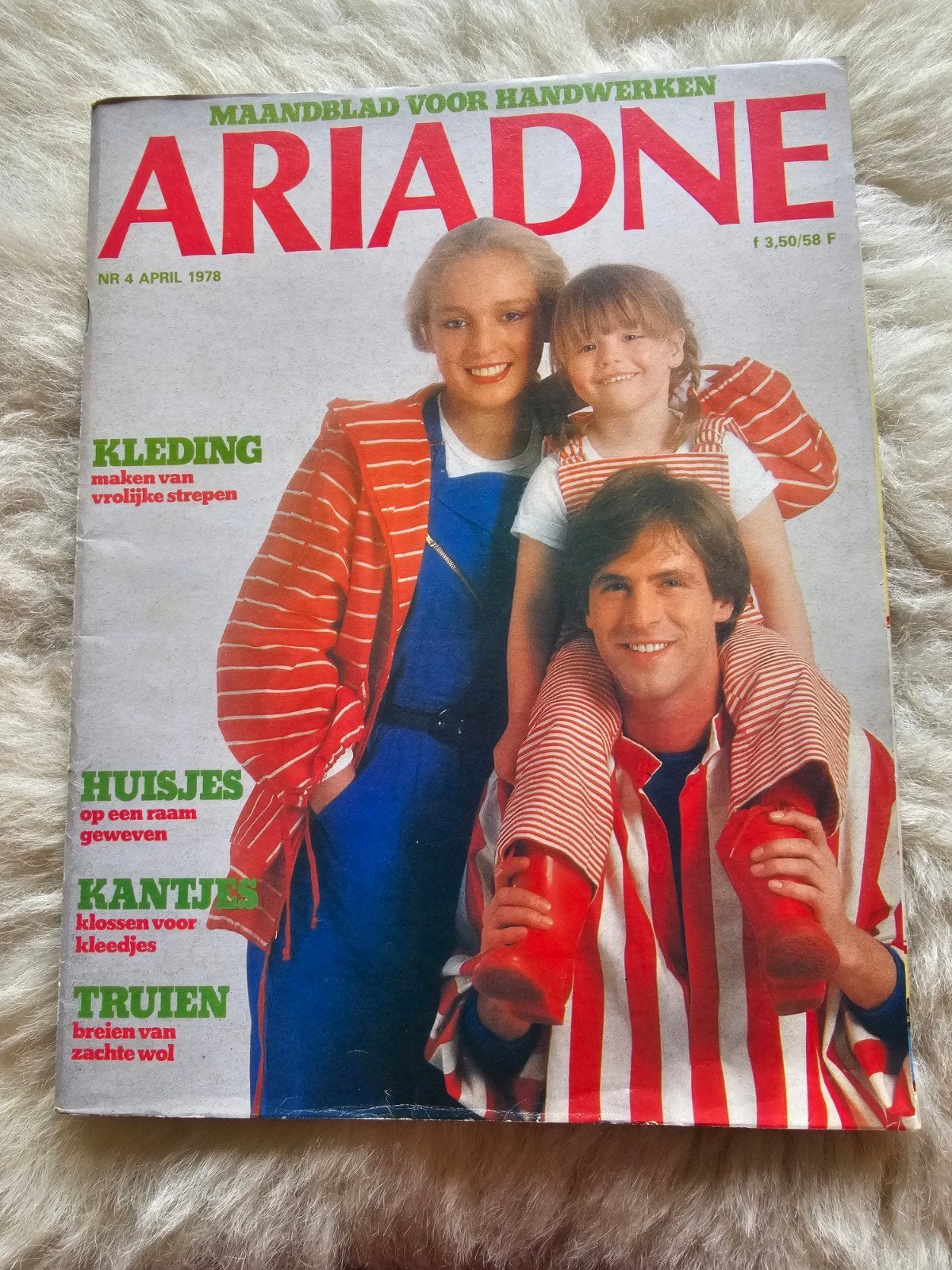 Vintage handwerk tijdschrift Ariadne nr 4. 1978, Ophalen of Verzenden, Gelezen, Damesbladen