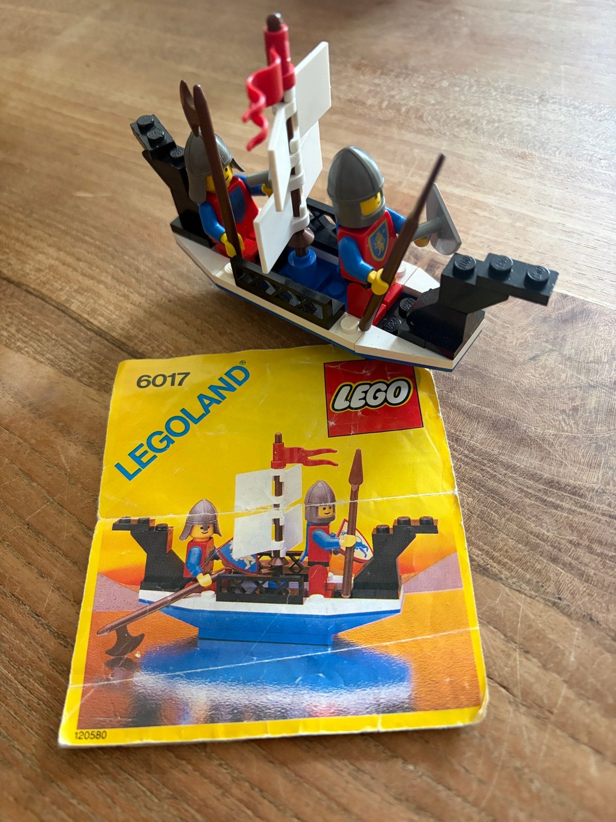 LEGO Legoland 6017 Ridderboot met 2 ridders en instructies, Gebruikt, Lego, Ophalen of Verzenden, Compleet