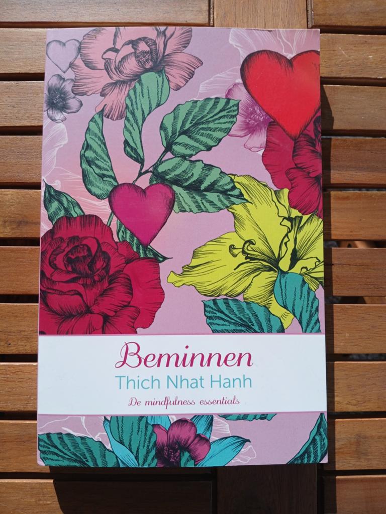Beminnen Thich Nhat Hanh De mindfulness essentials VASTE PR, Boeken, Meditatie of Yoga, Thich Nhat Hanh, Ophalen of Verzenden