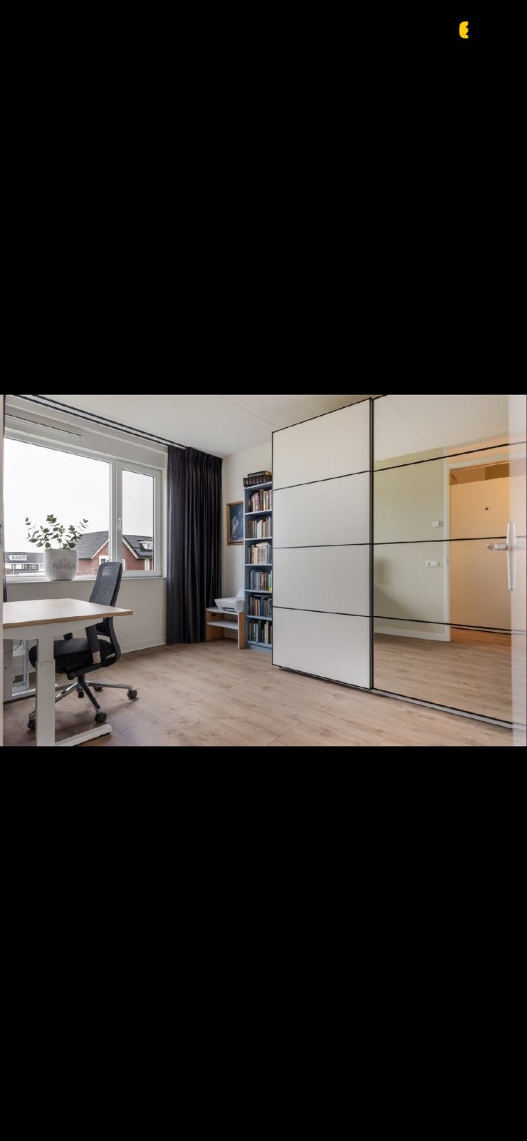 Foto 2 van Laminaat van een woning van 127m2 op te halen.