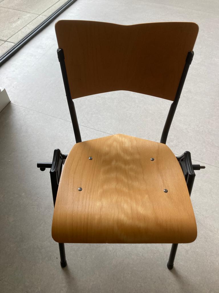 Grote partij stapelbare stoelen, Ophalen, Gebruikt, Vijf, Zes of meer stoelen