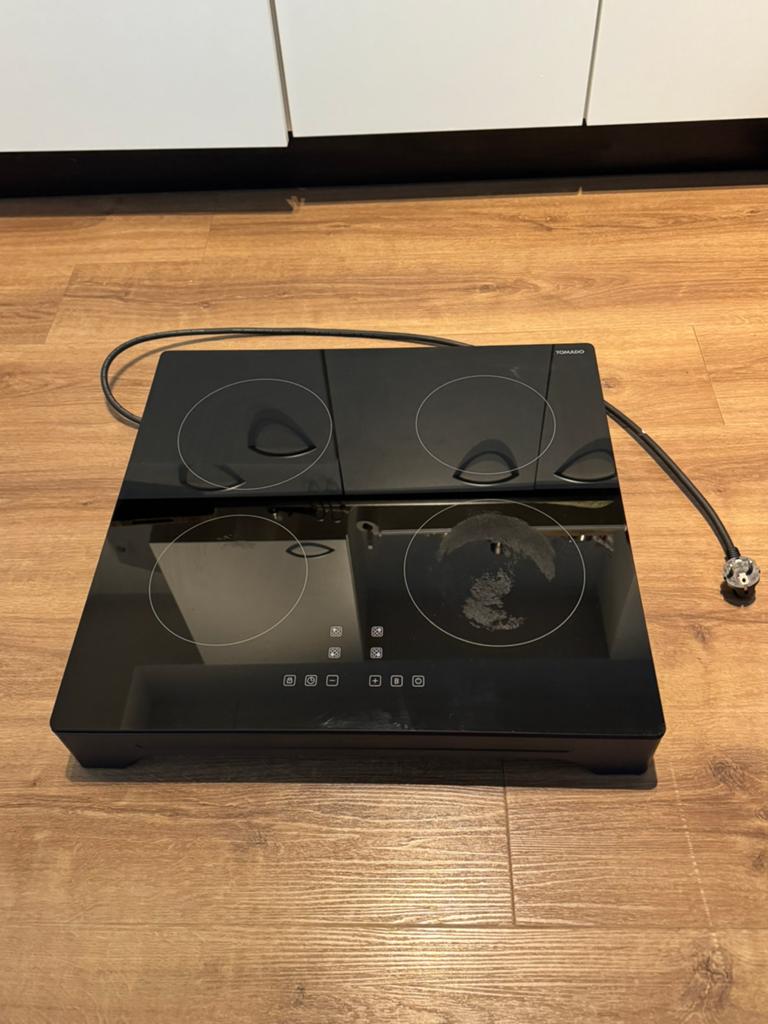 TOMADO TIH5501B vrijstaande inductiekookplaat - plug & play, Witgoed en Apparatuur, Kookplaten, Ophalen, Gebruikt, 4 kookzones