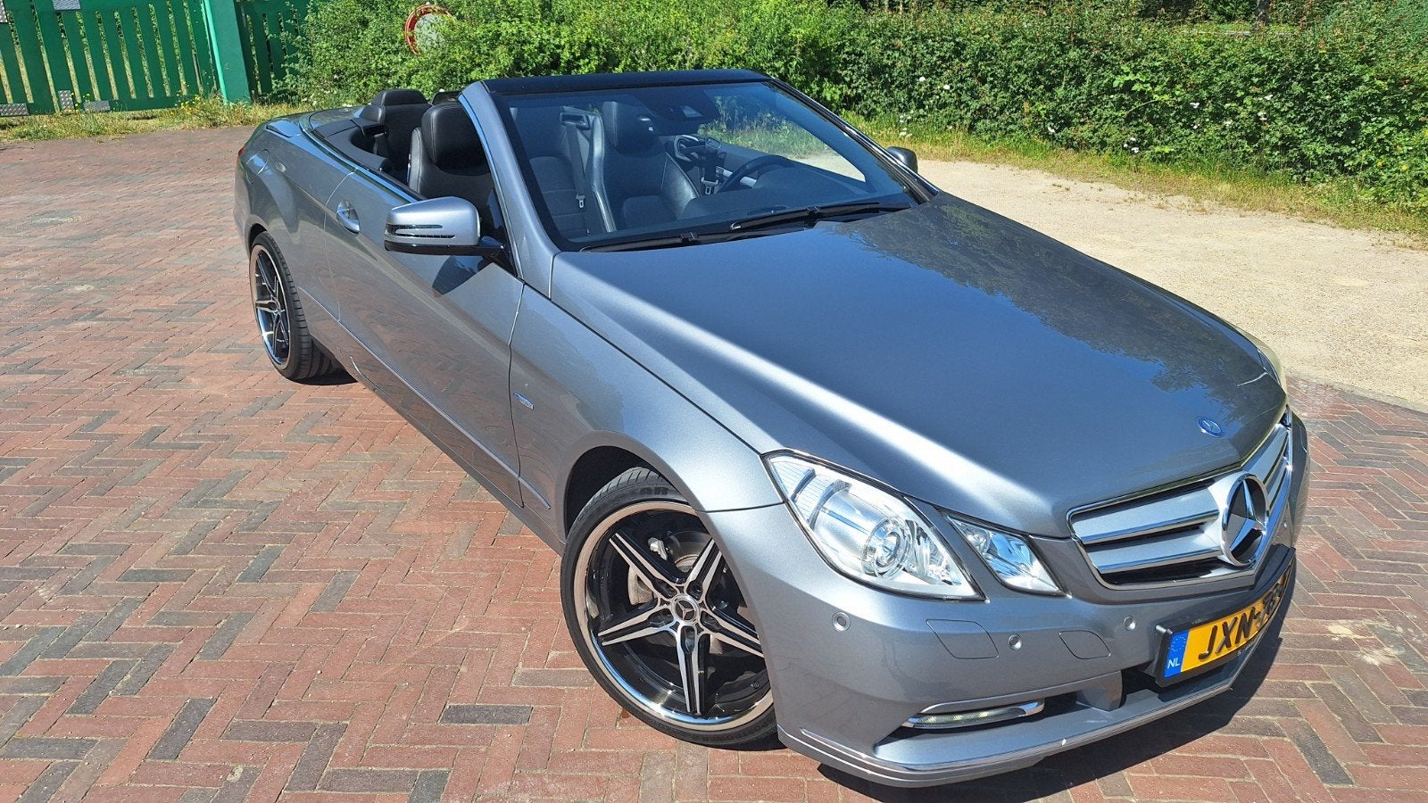 Mercedes-Benz E-Klasse 1.8 E200 CGI Cabriolet AUT 2011 Grijs, Auto's, Mercedes-Benz, Achterwielaandrijving, 1800 kg, Zwart, 4 cilinders