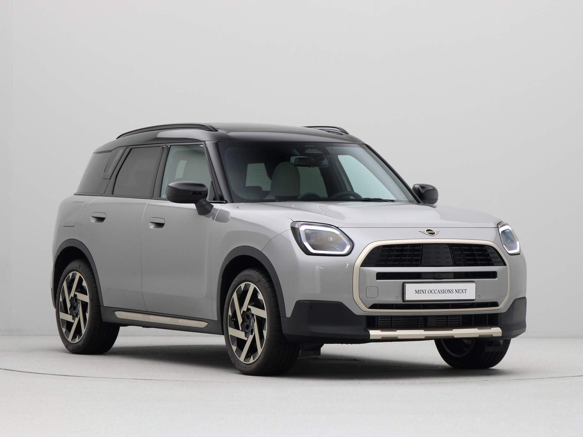 MINI Countryman C Favoured Pakket L (bj 2024, automaat), Gebruikt, Met garantie (alle), Isofix, Bedrijf