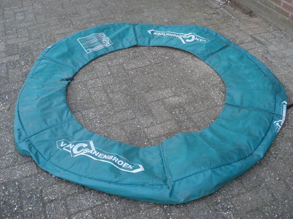 trampoline beschermhoes   180 cm   en Veren, Ophalen, Gebruikt