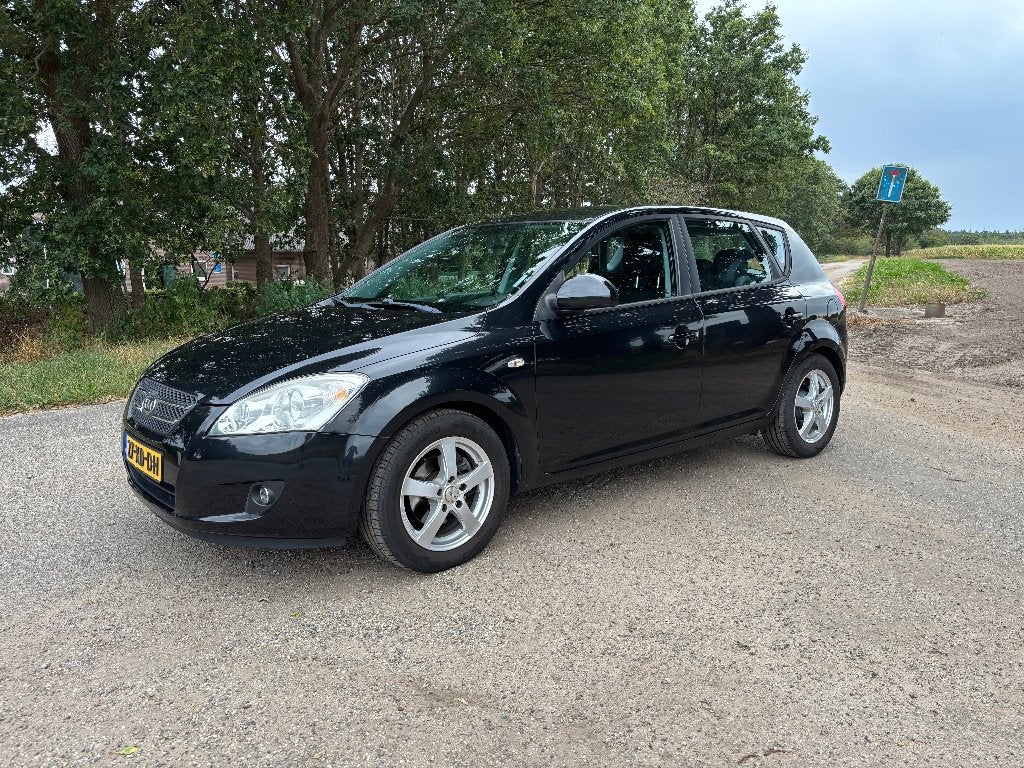 Kia Cee'd /Ceed 1.6 Cvvt 2007 Zwart - Lage KM-stand, Auto's, 4 cilinders, Origineel Nederlands, Handgeschakeld, Particulier