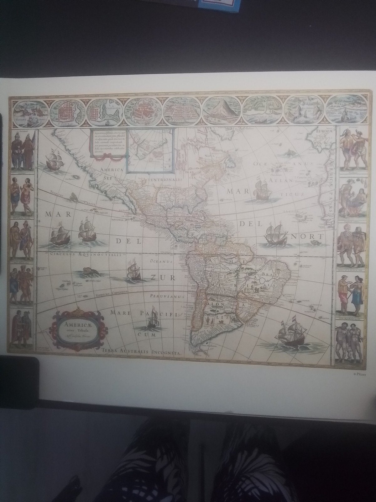 set van 2 decoratieve historische wandkaarten, Ophalen