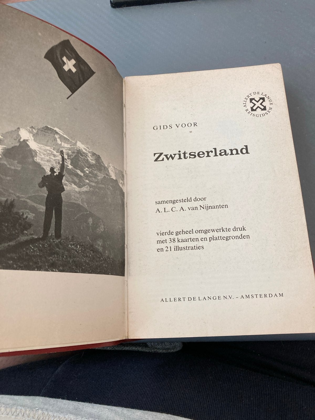 Gids voor Zwitserland - Allert de Lange N.V. Amsterdam, Europa, Ophalen of Verzenden, Reisgids of -boek, Gelezen