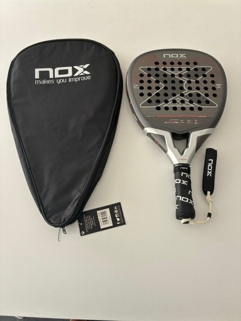 Padelracket NOX LA 10 Future Carbon, Ophalen, Zo goed als nieuw, Padelracket