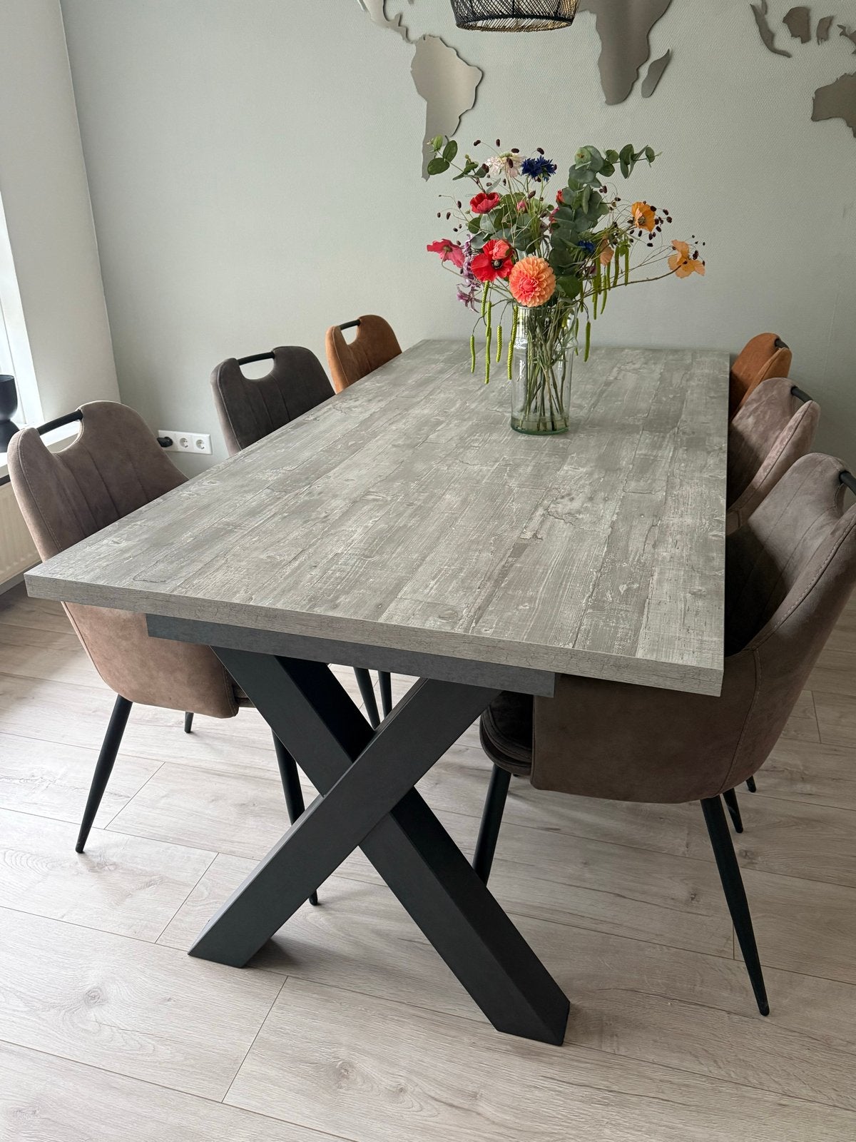 Eettafel met X-poten - Betonlook - Zo goed als nieuw, Huis en Inrichting, Ophalen, Overige materialen, 50 tot 100 cm, Zo goed als nieuw
