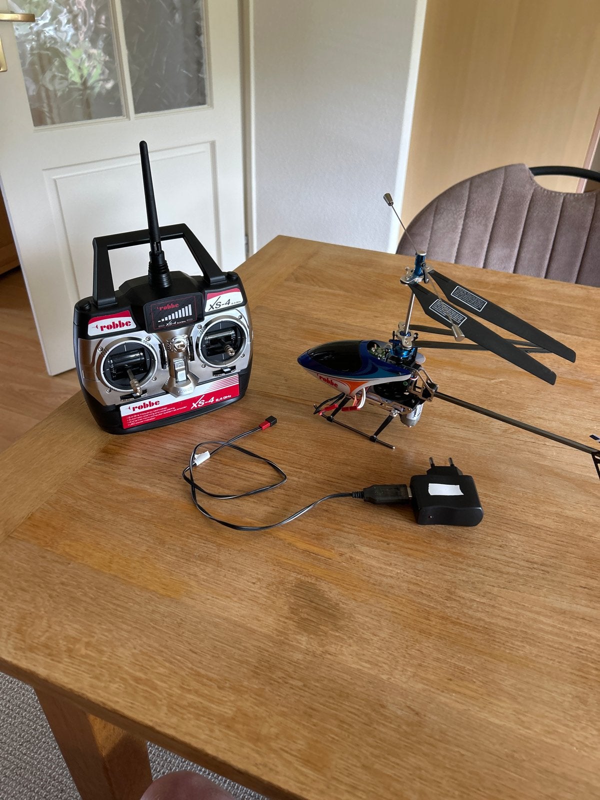 Robbe RC Helikopter met afstandsbediening en lader, Elektro, Gebruikt, RTF (Ready to Fly), Helikopter