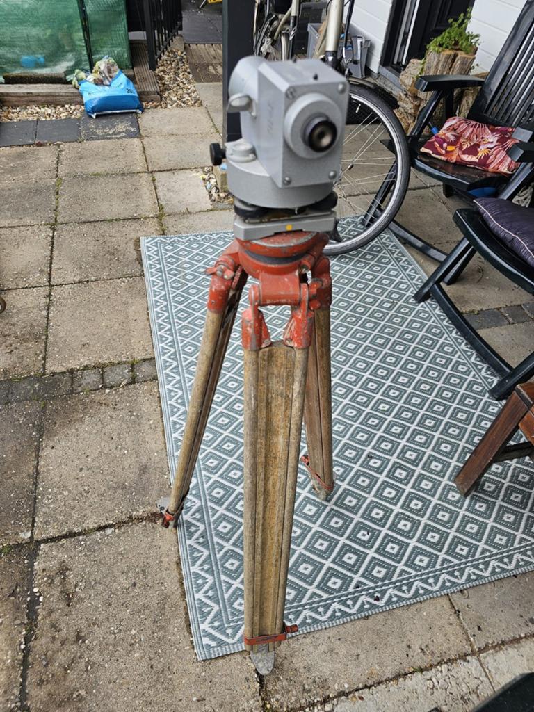 Oudwaterpas instrument, Ophalen